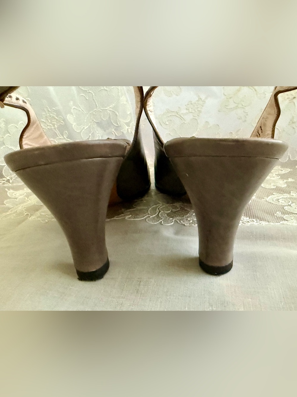 FERRAGAMO Taupe Leather Bow Slingback Pumps - Picture 6 of 11